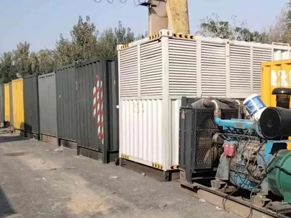 贾汪200KW柴油发电机机组每小时油耗是多少？