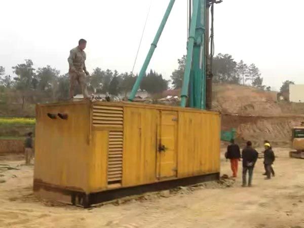 贾汪如何判断水冷式机油散热器密封件是否需要更换?